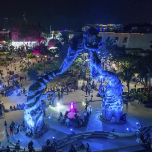 Iluminación Arquitectónica de Portal Maya en playa del Carmen la primera Smart City del Sureste