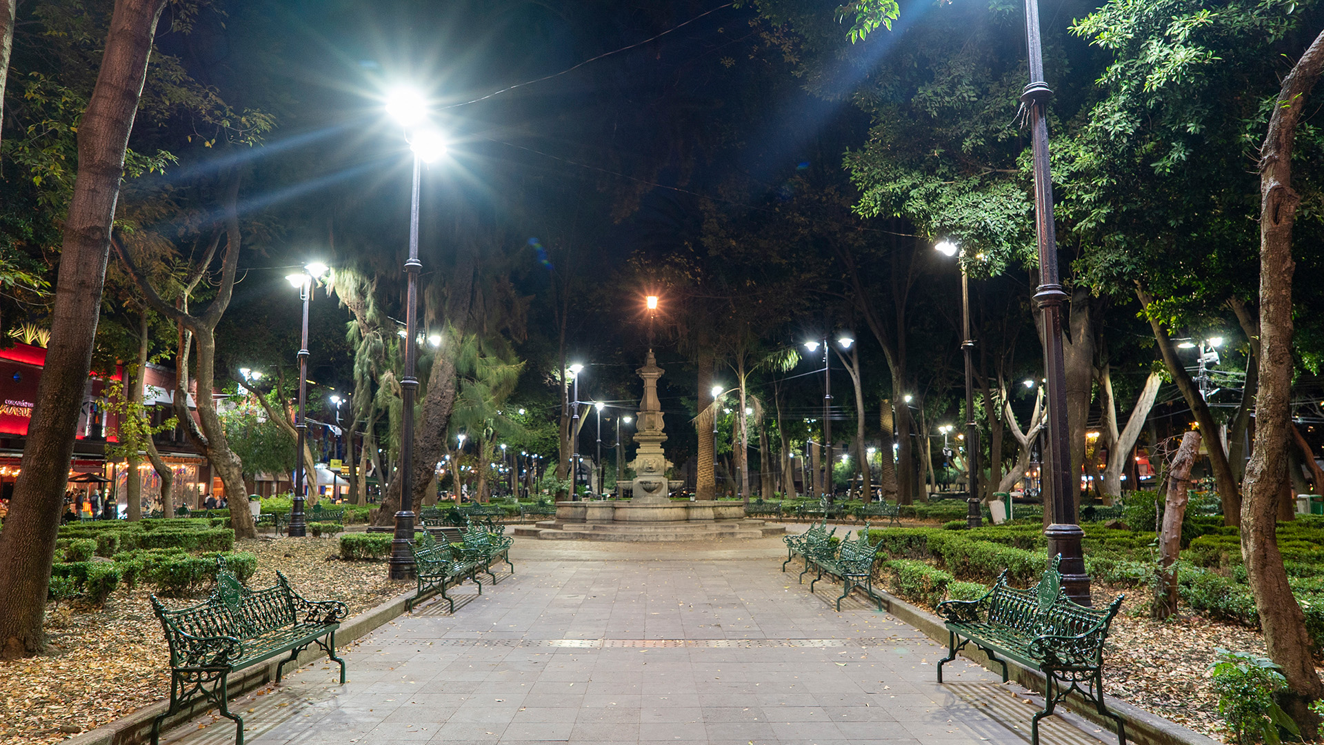 Parque seguro con iluminación de Espacios Recreativos Coyoacán