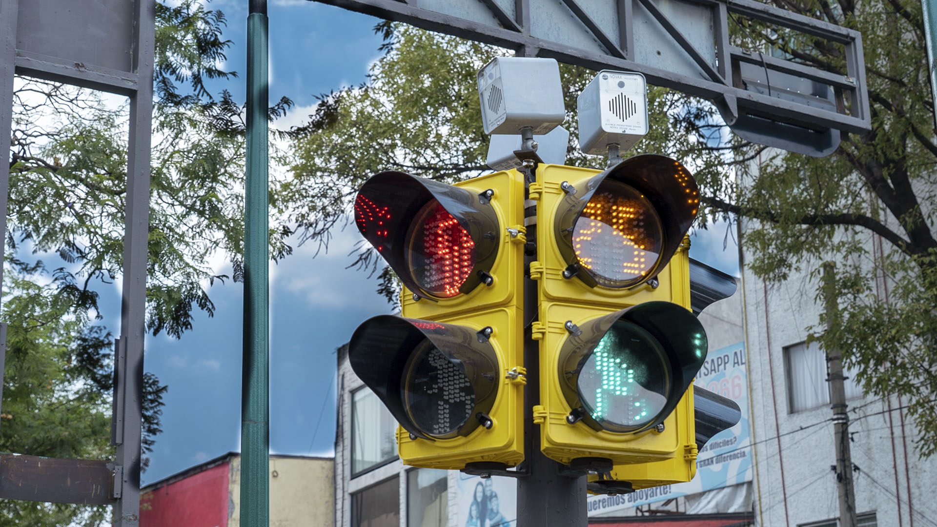 Semáforos inteligentes en cruceros seguros CDMX