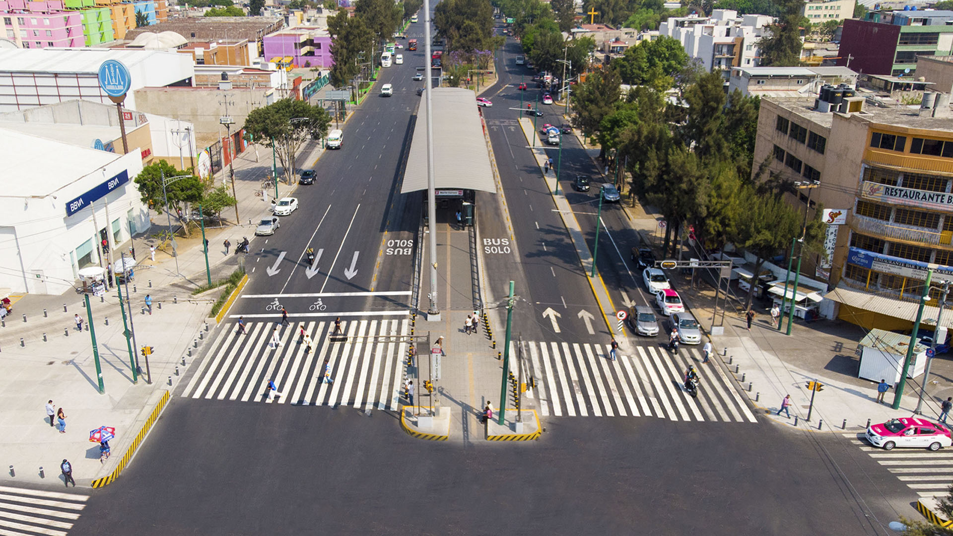 Foto panorámica de crucero seguro integral para una movilidad sostenible e incluyente