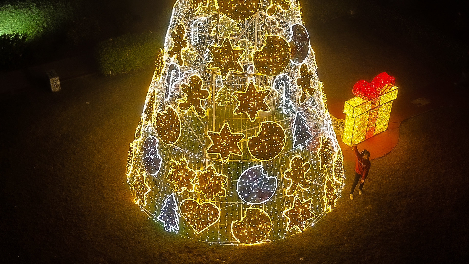 árbol monumental de Adornos de Temporada Navidad Ensenada