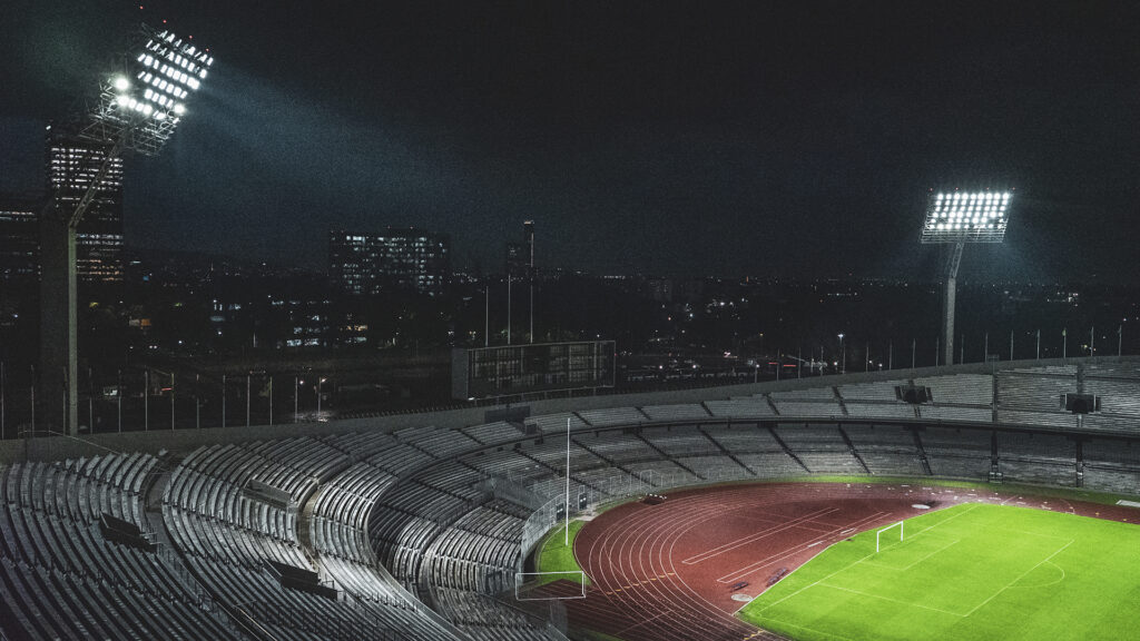 Toma con dron de eficiencia e Iluminación del Estadio Olímpico Universitario Pumas