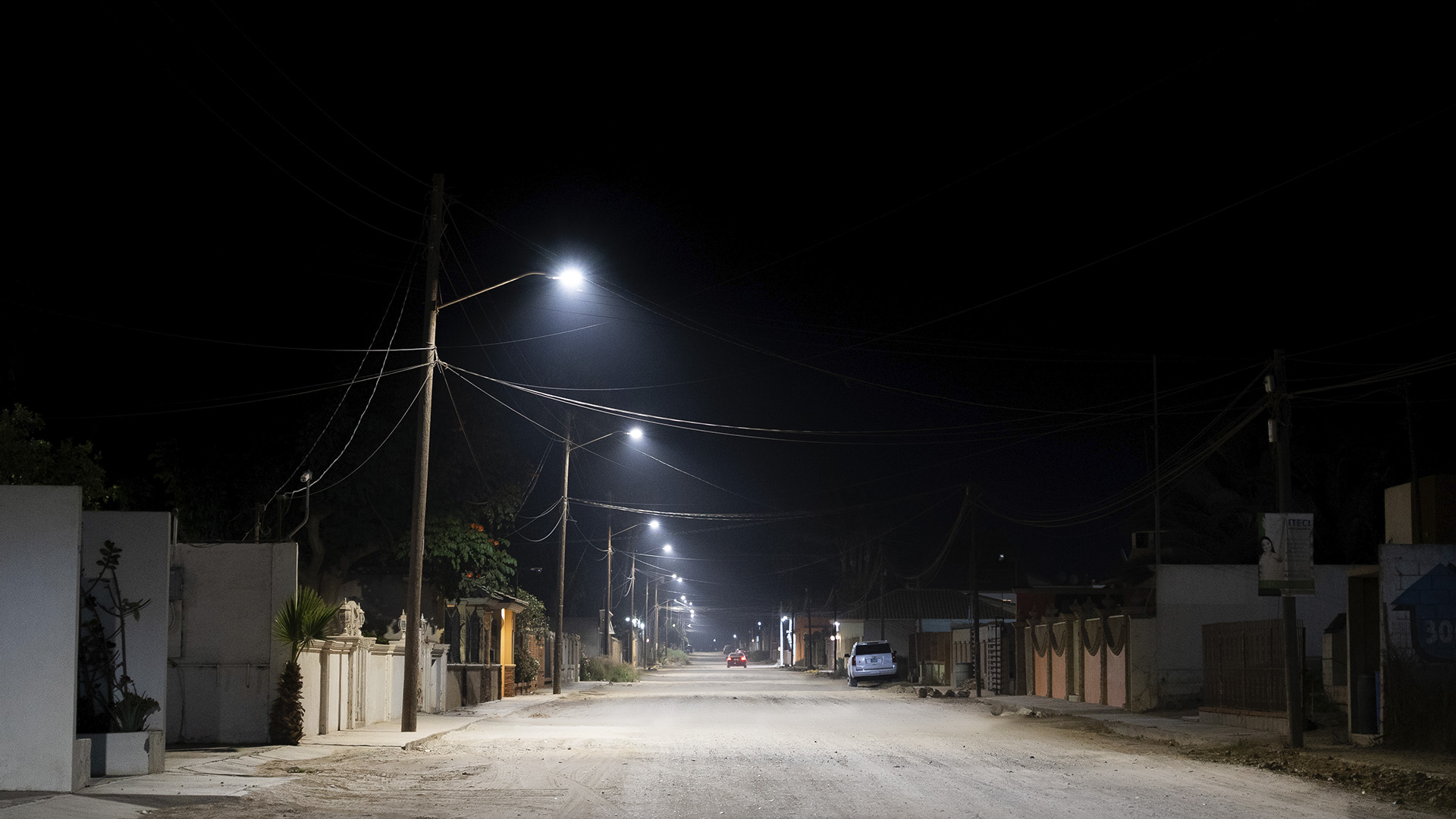 Foto de renovación masiva de alumbrado Público en San Quintín Baja California