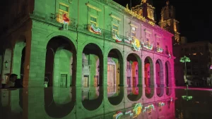 Iluminación arquitectónica y de temporada en palacio municipal san luis potosí