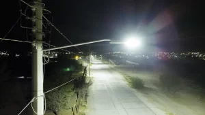 Calle iluminada y segura en Zacatecas