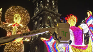 Operativo especializado en Instalación de Adornos Monumentales de temporada